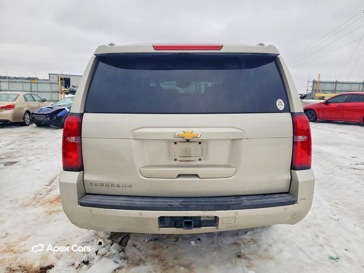 Chevrolet Suburban 2015