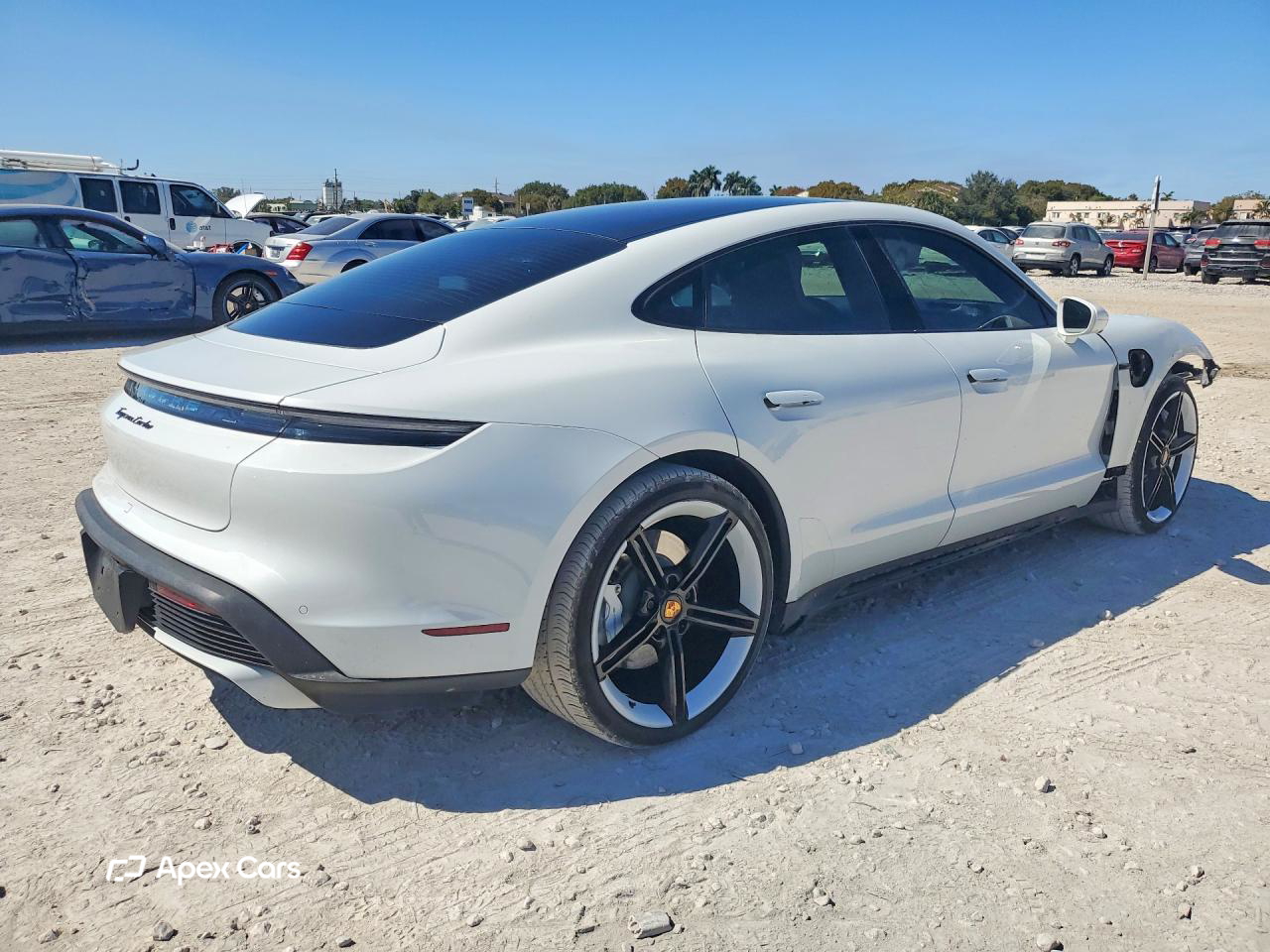 Porsche Taycan 2021