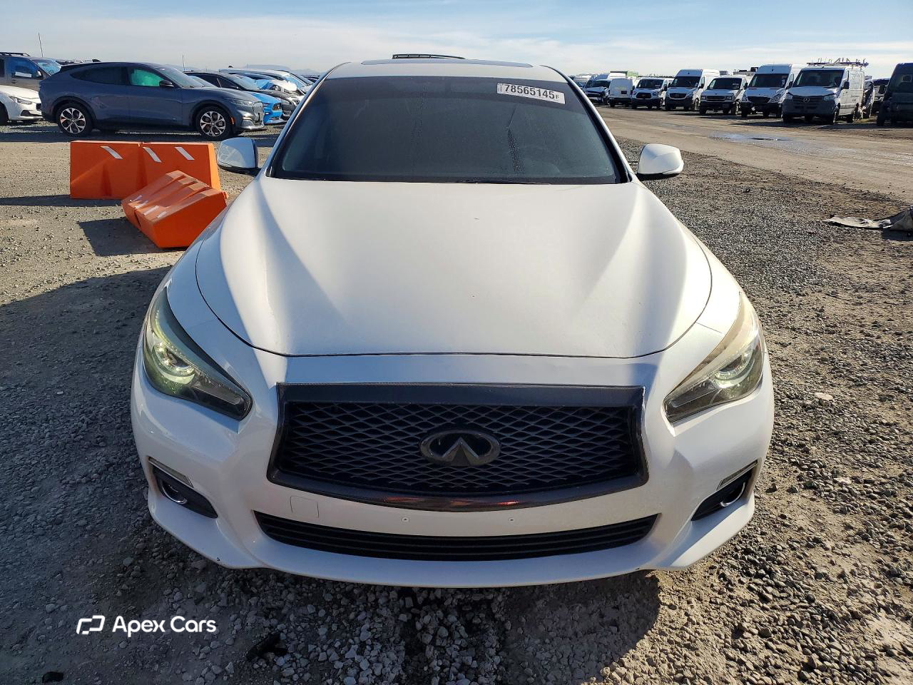 Infiniti Q50 2015
