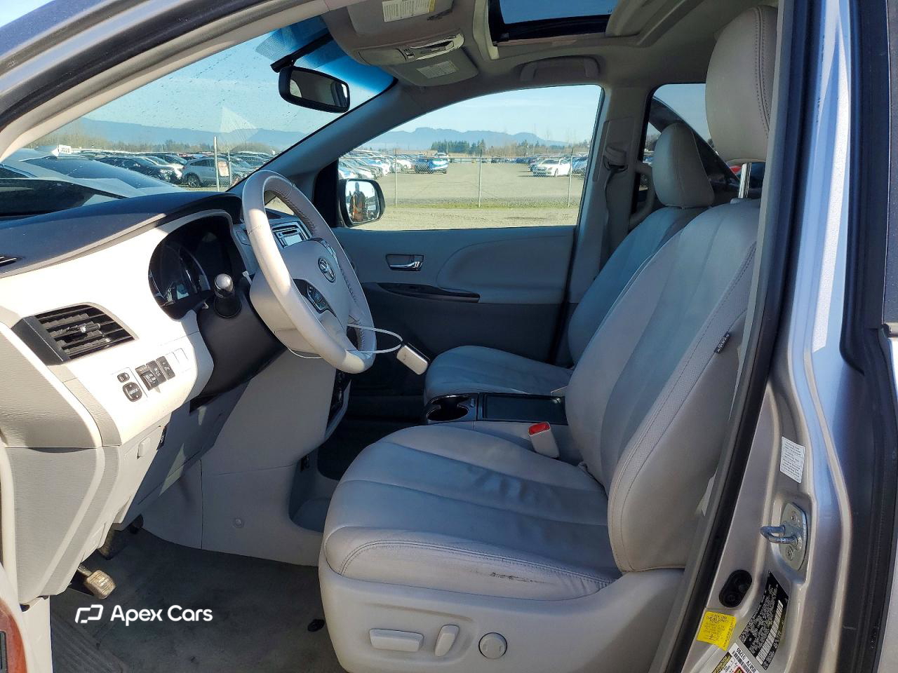 Toyota Sienna 2013