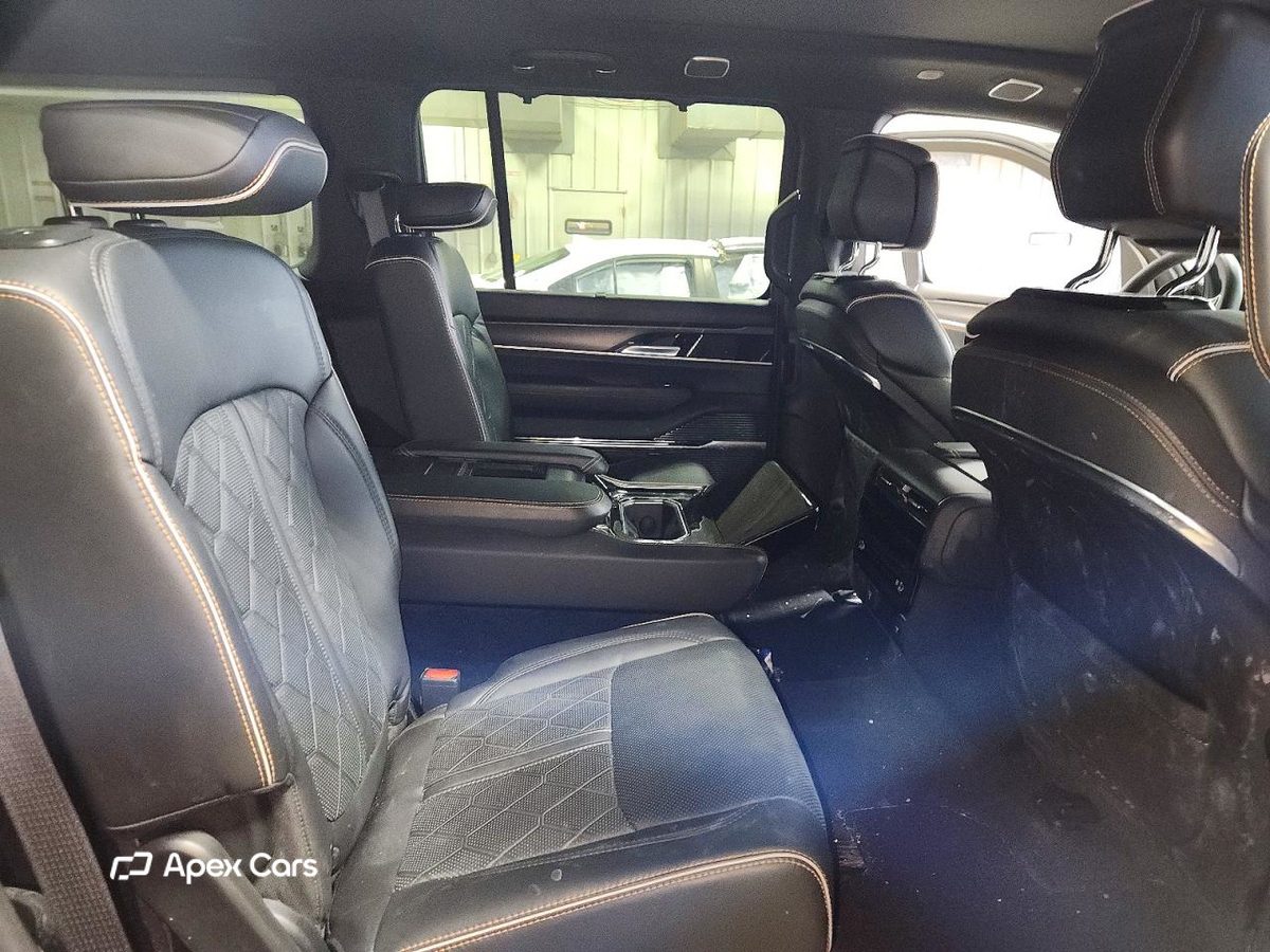 Jeep Grand Wagoneer 2024