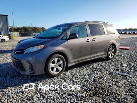 Toyota Sienna 2018 - Image 1 of 12