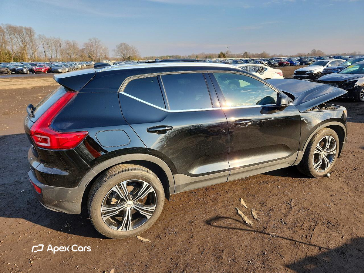 Volvo XC40 2021