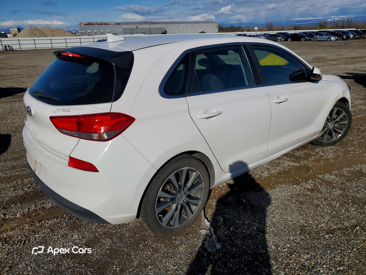 Hyundai Elantra 2018