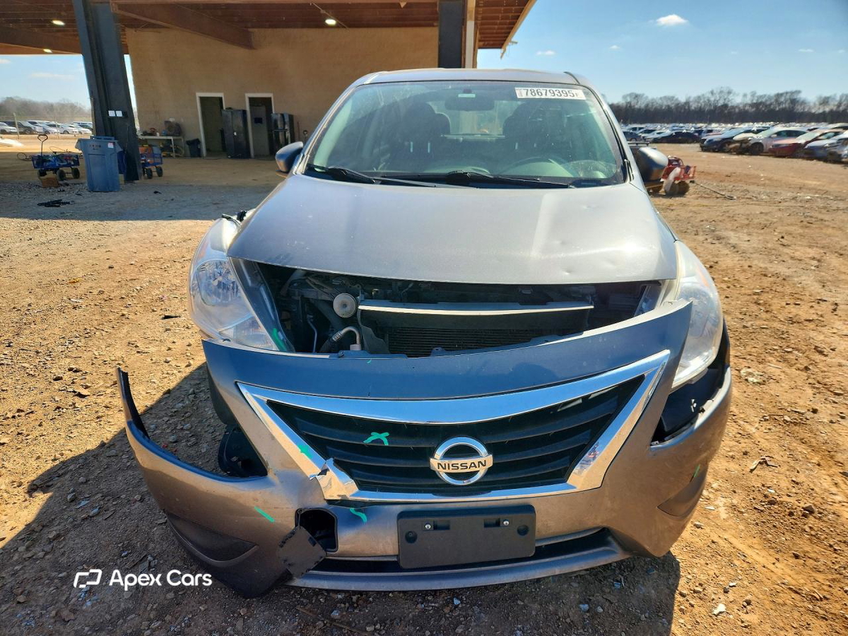 Nissan Versa 2018