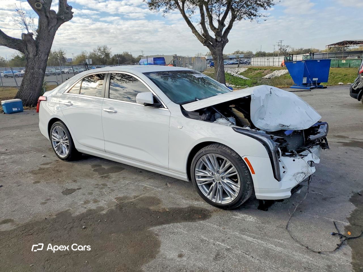 Cadillac CT4 2025