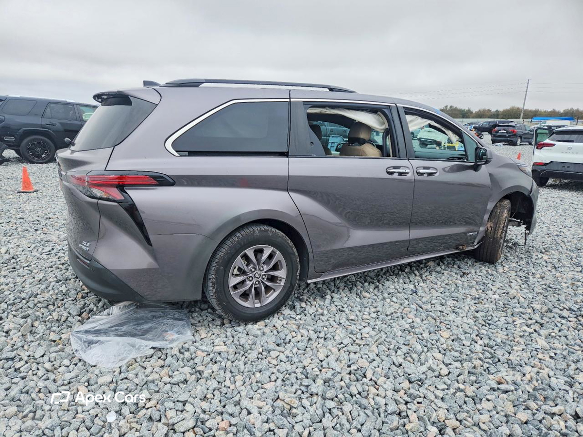 Toyota Sienna 2021
