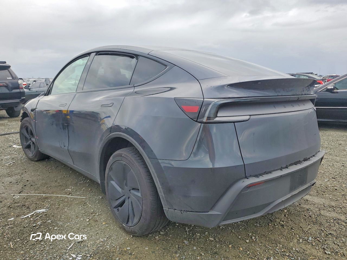 Tesla Model Y 2026