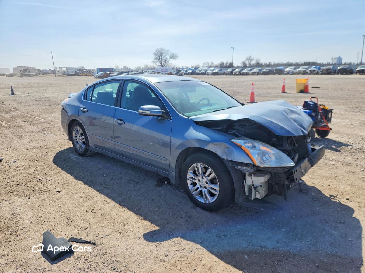 Nissan Altima 2010