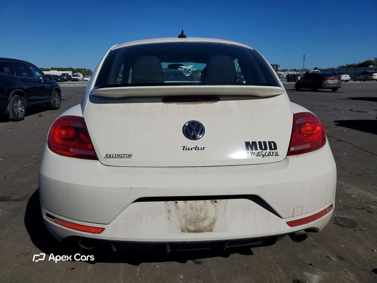 Volkswagen Beetle 2013