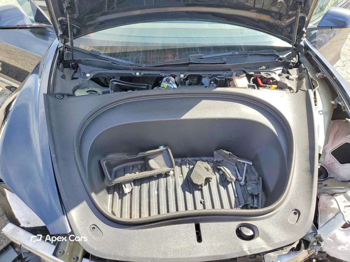 Tesla Model 3 2025