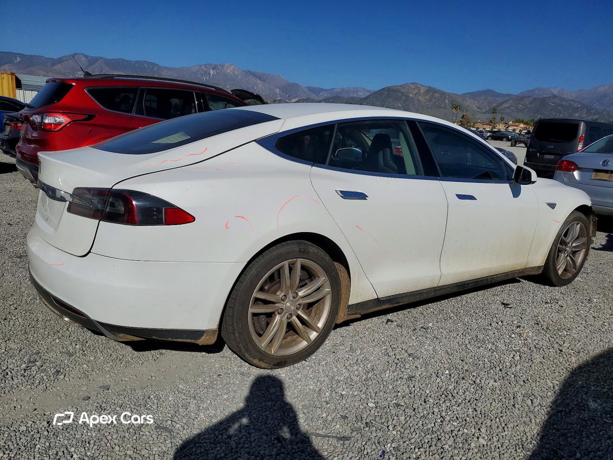 Tesla Model S 2013