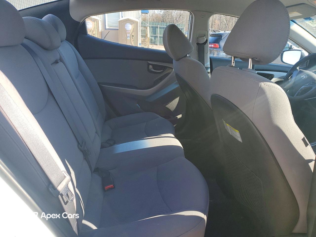Hyundai Elantra 2016
