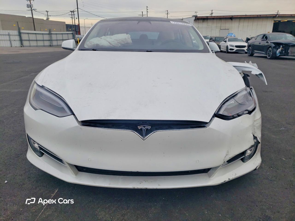 Tesla Model S 2018