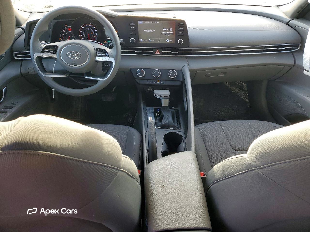 Hyundai Elantra 2022