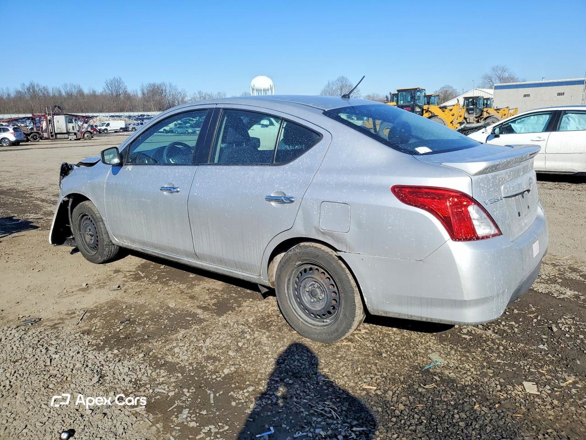 Nissan Versa 2016