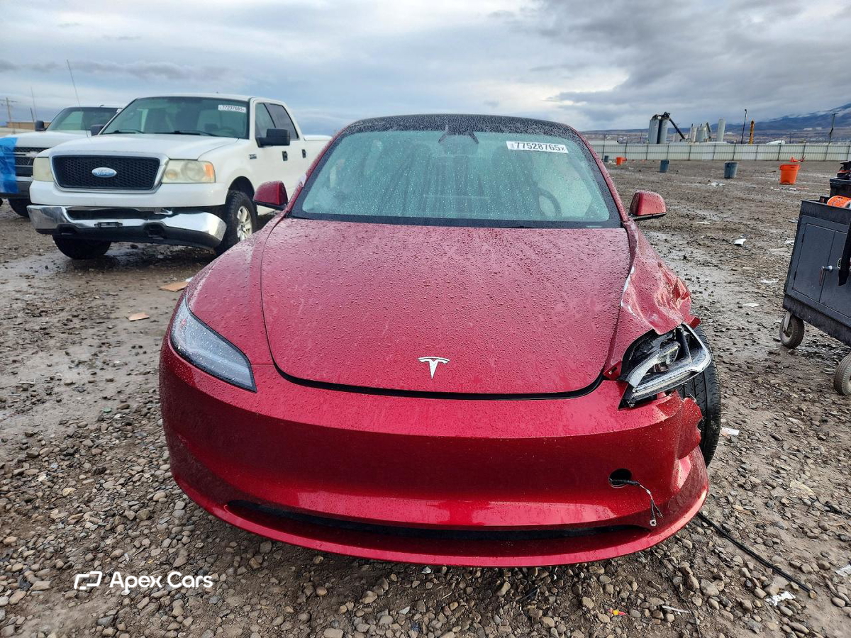Tesla Model 3 2024