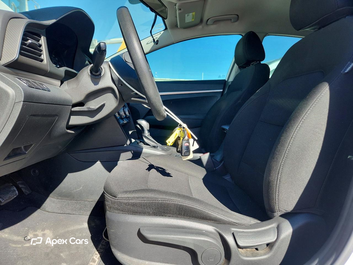 Hyundai Elantra 2019