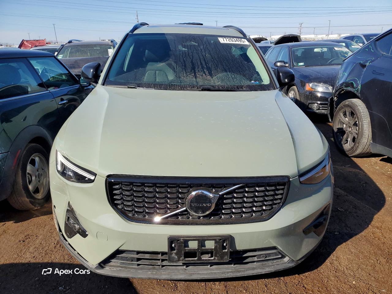 Volvo XC40 2025