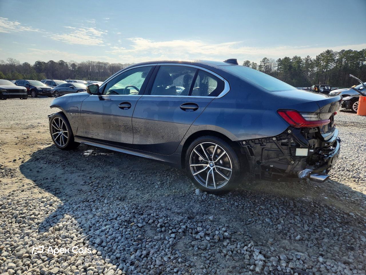 BMW Series 3 2022