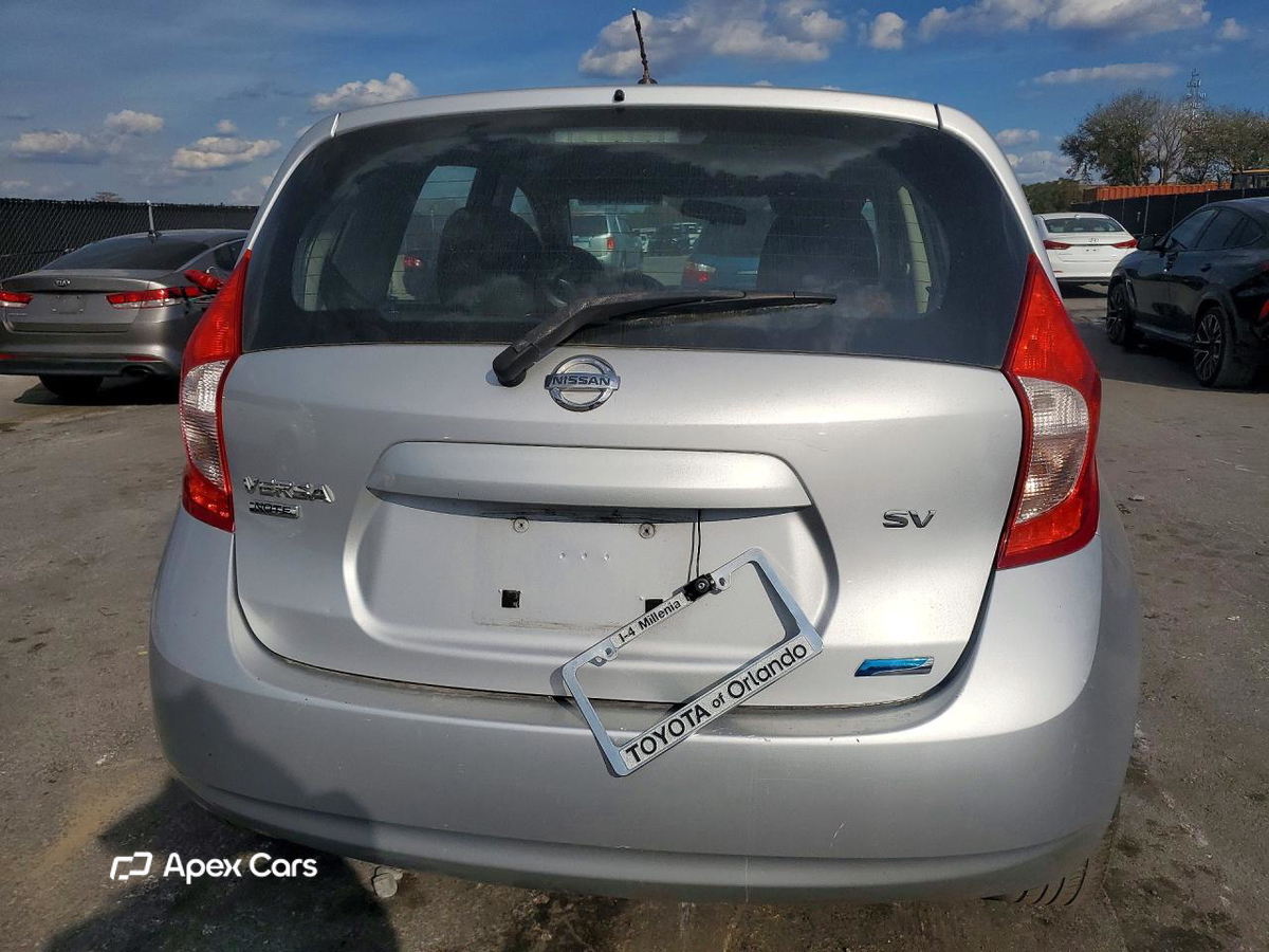 Nissan Versa 2015