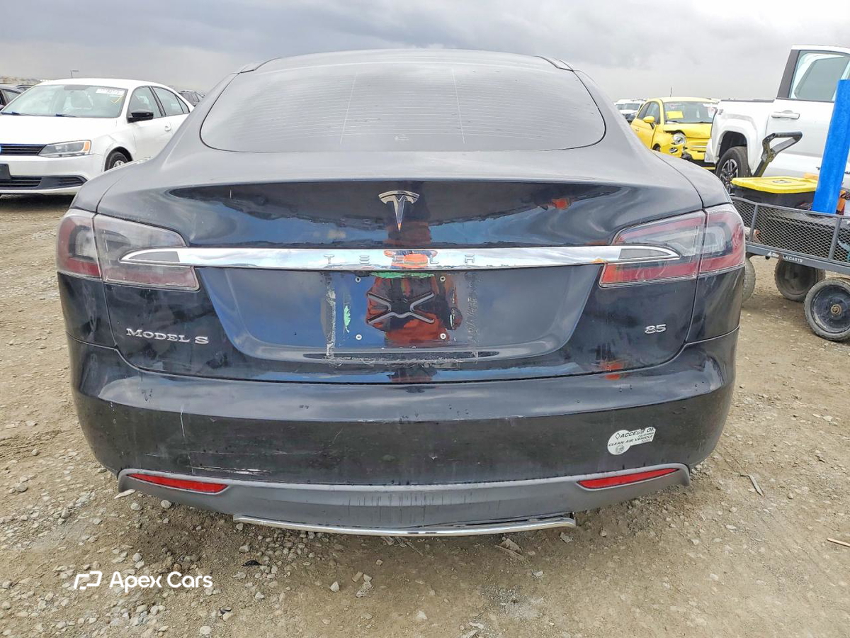 Tesla Model S 2013
