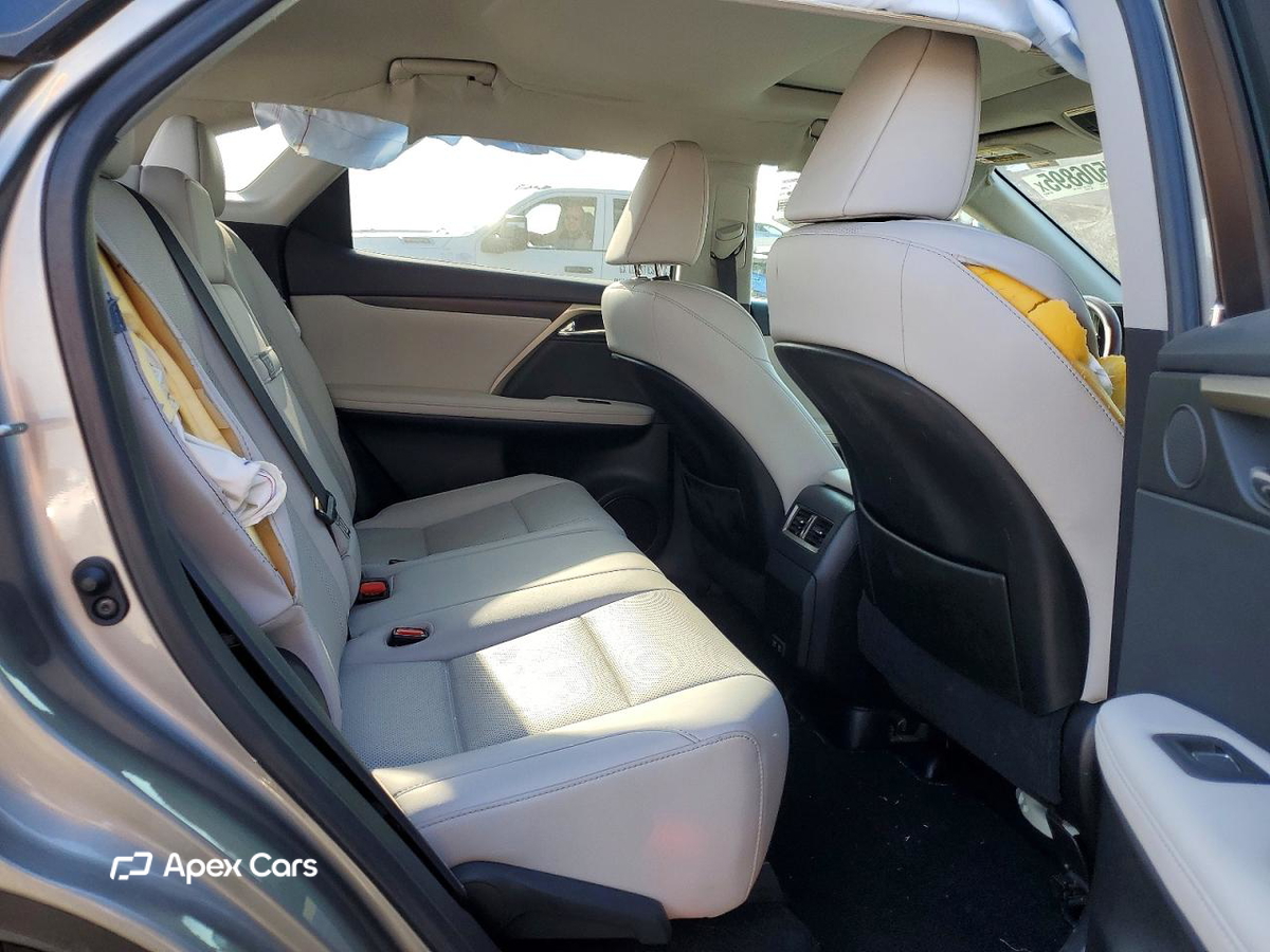 Lexus RX 2021