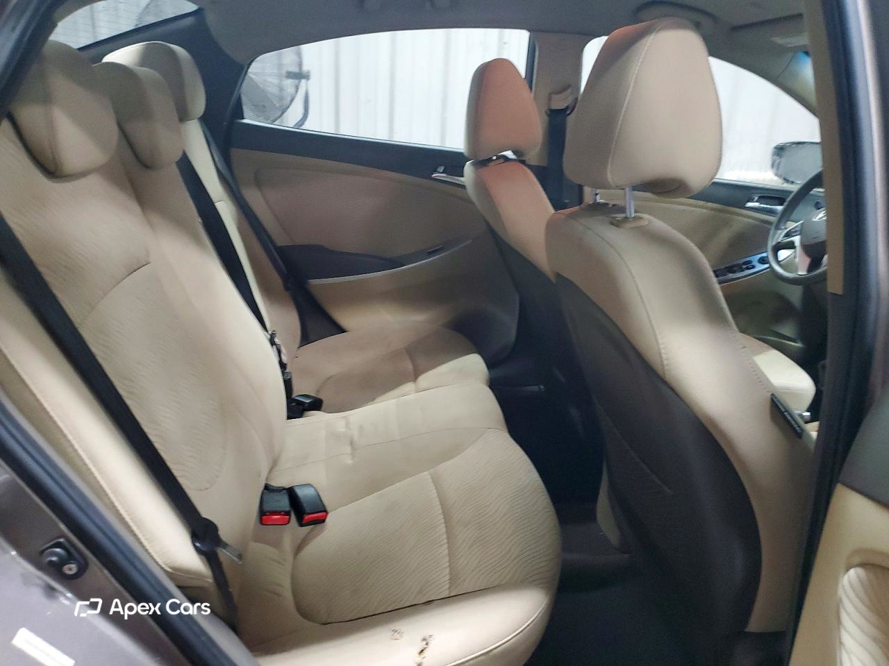 Hyundai Accent 2012
