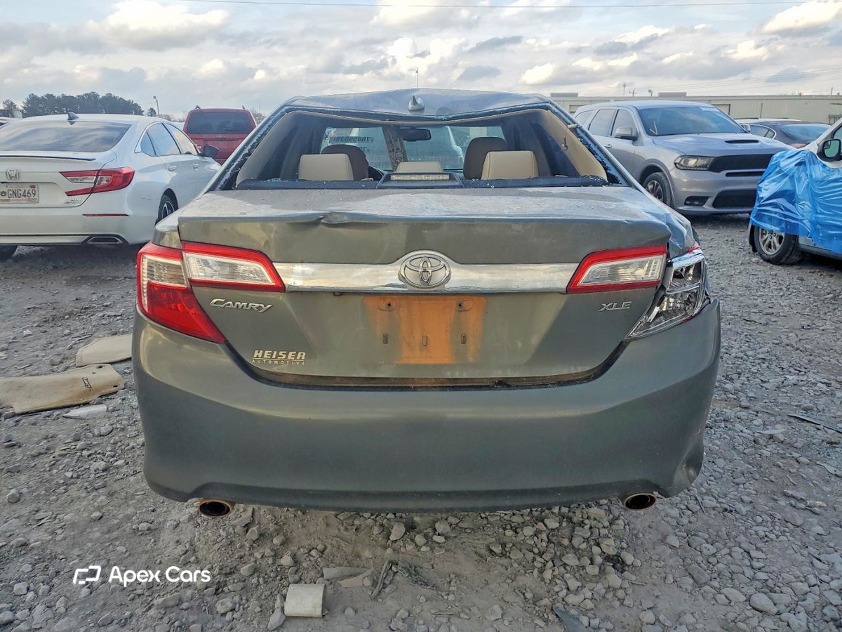 Toyota Camry 2012