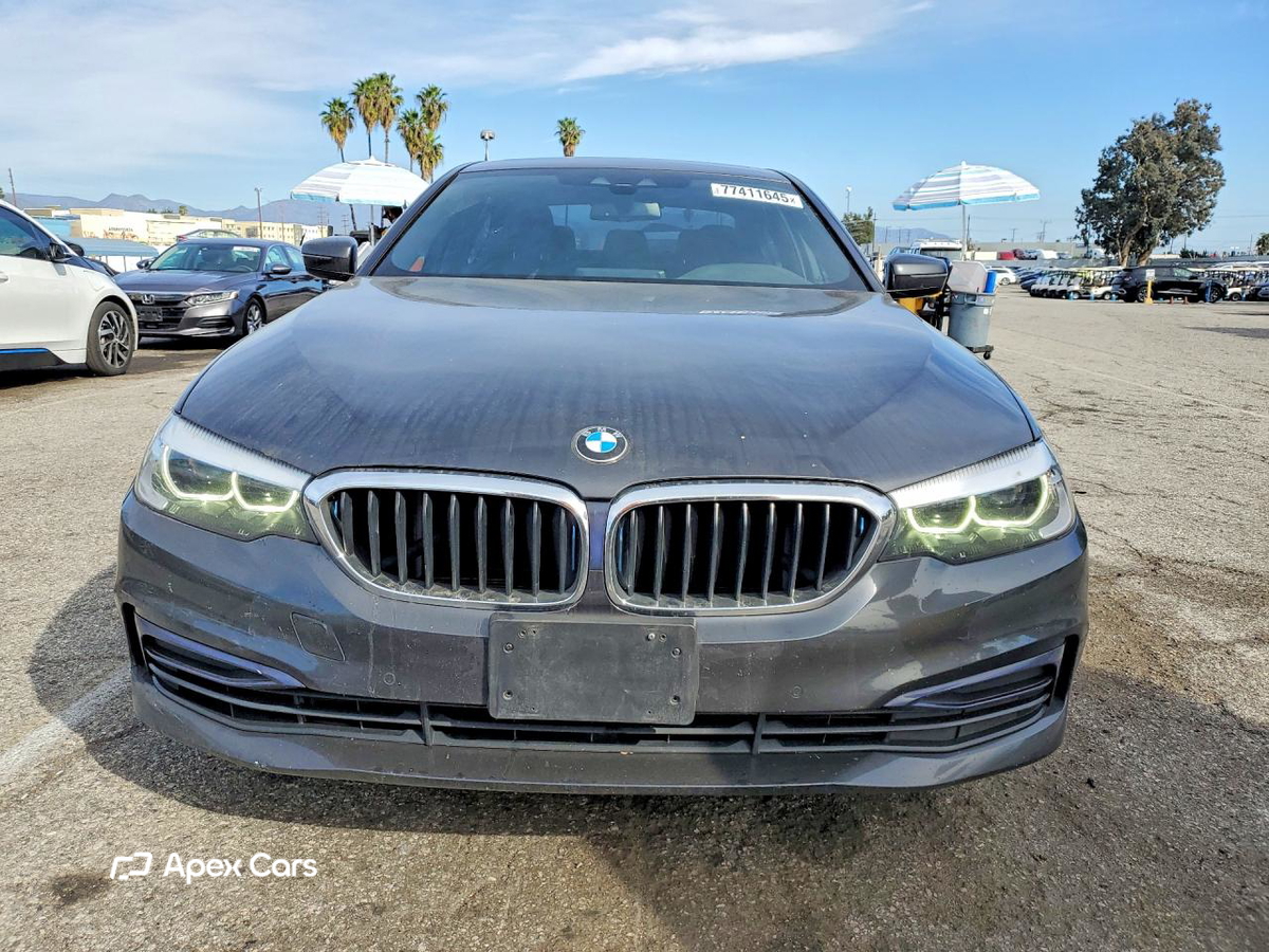 BMW Series 5 2019