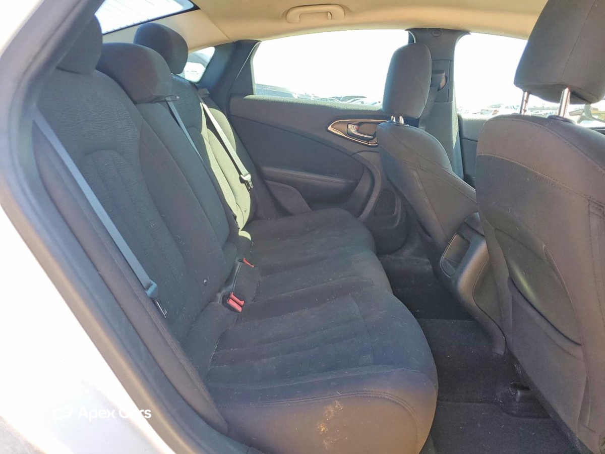 Chrysler 200 2016