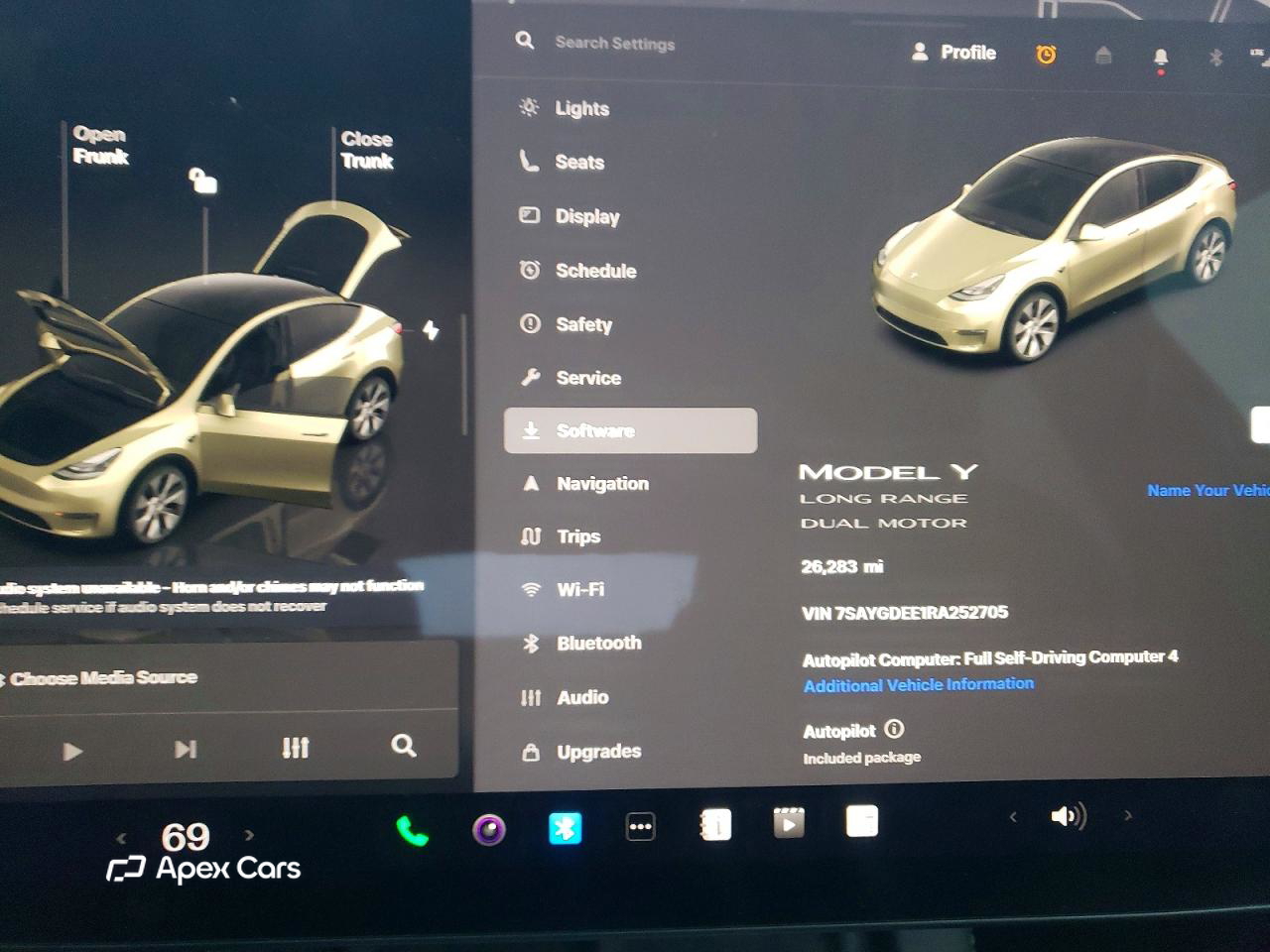 Tesla Model Y 2024
