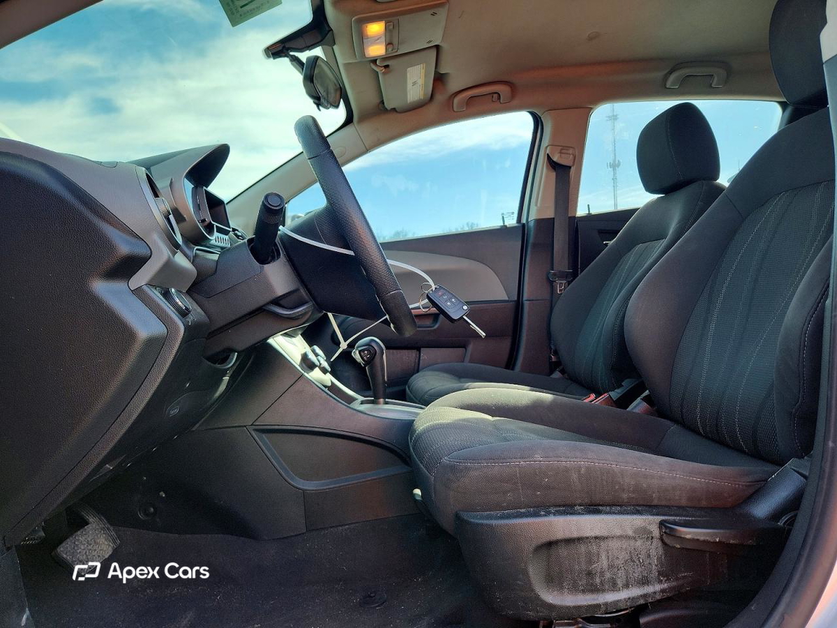 Chevrolet Sonic 2015