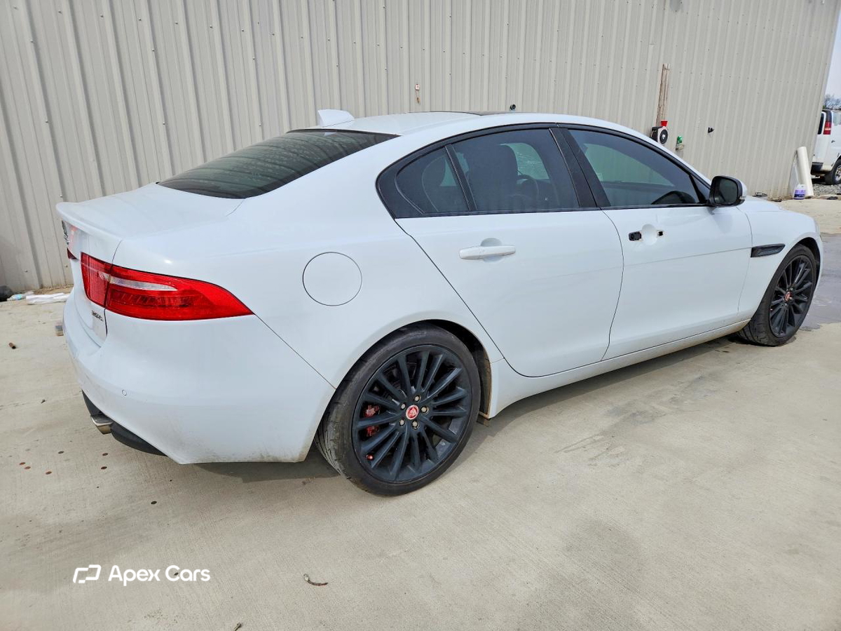 Jaguar XE 2017