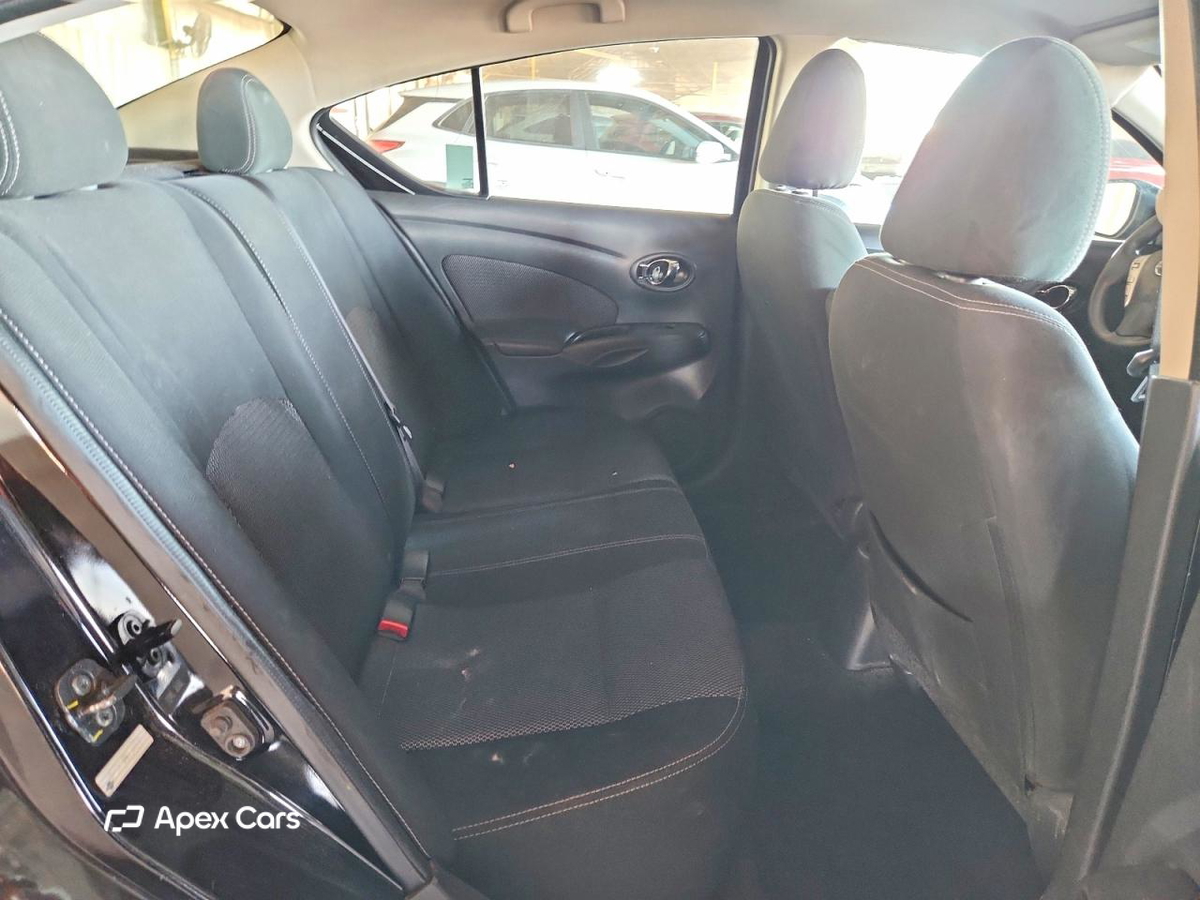 Nissan Versa 2016