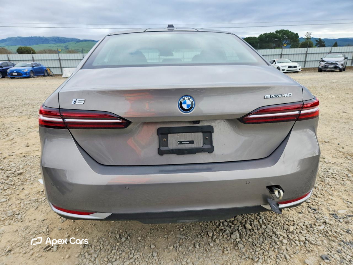 BMW i5 2024