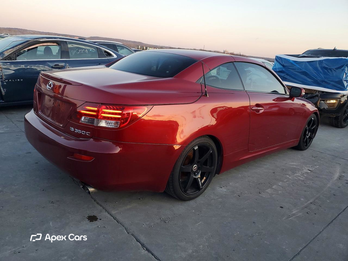 Lexus IS 2011
