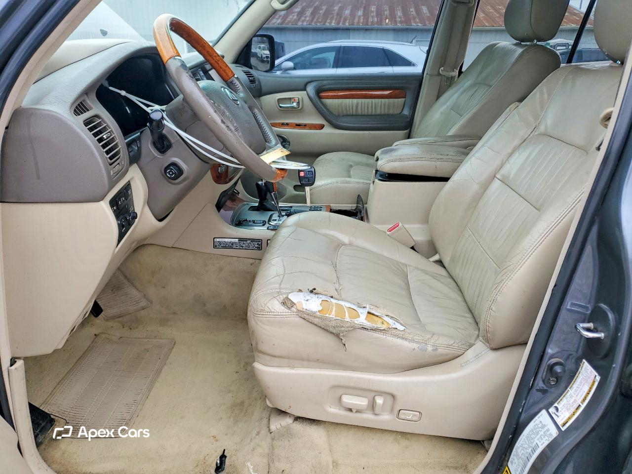 Lexus LX 2004