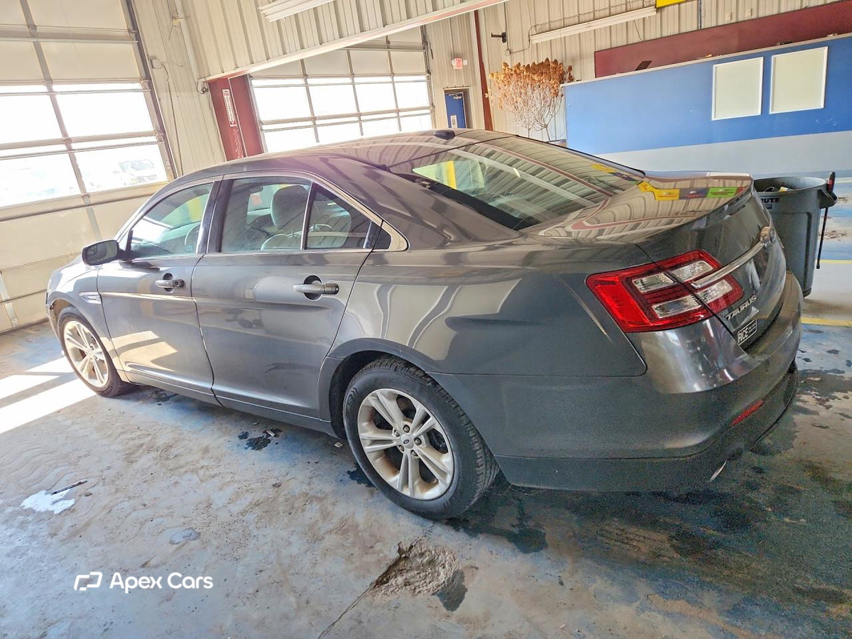 Ford Taurus 2016
