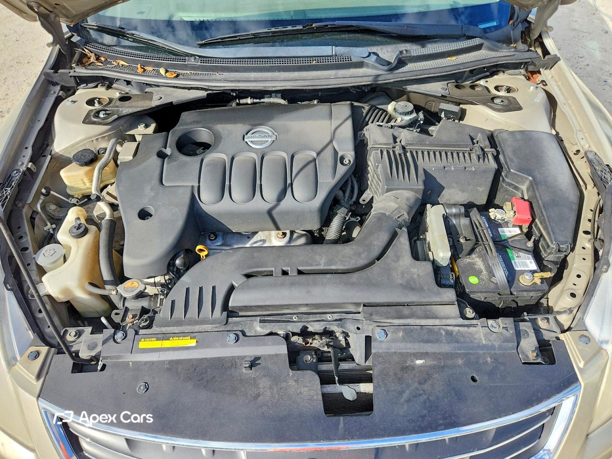 Nissan Altima 2010