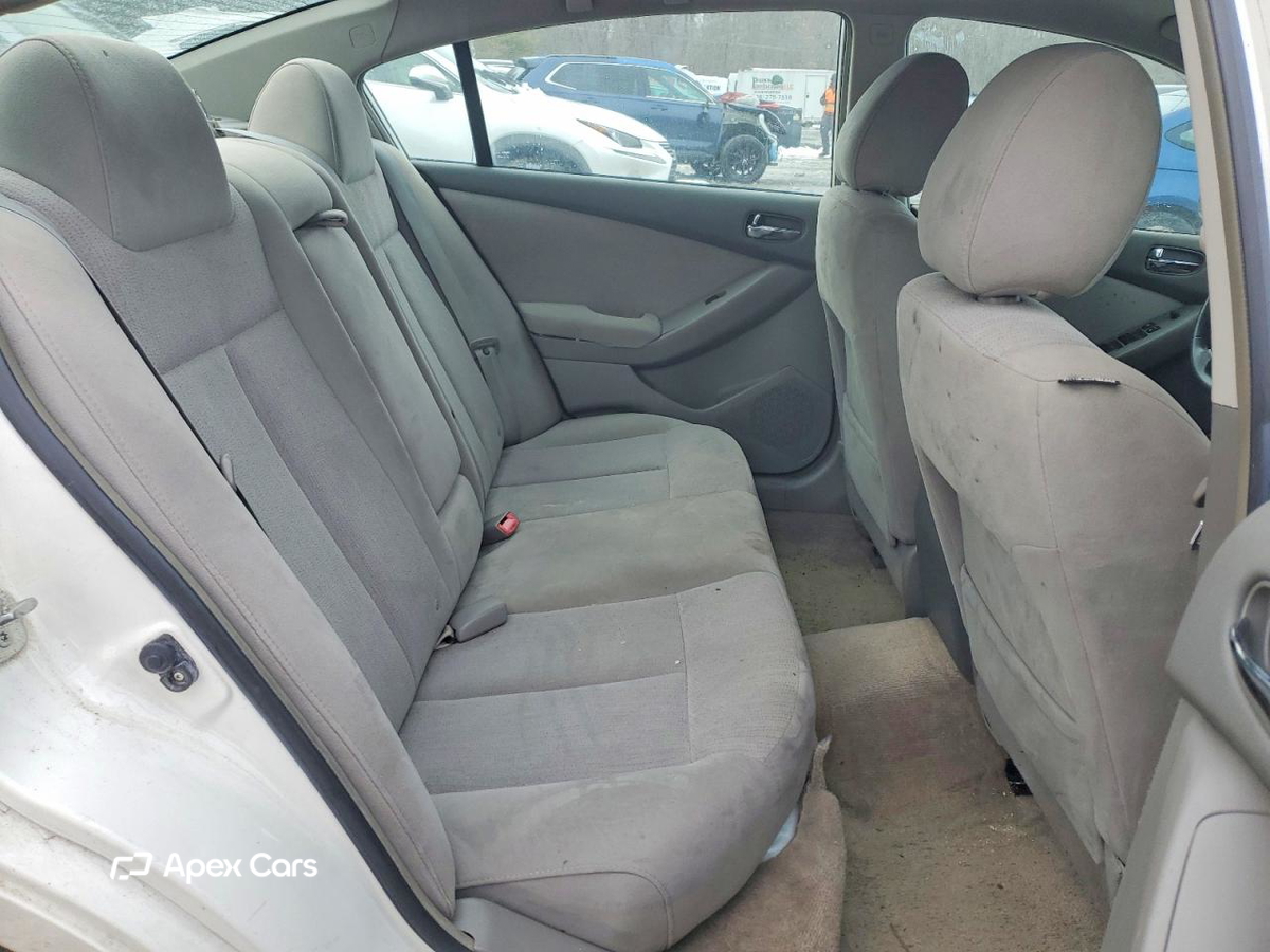 Nissan Altima 2011
