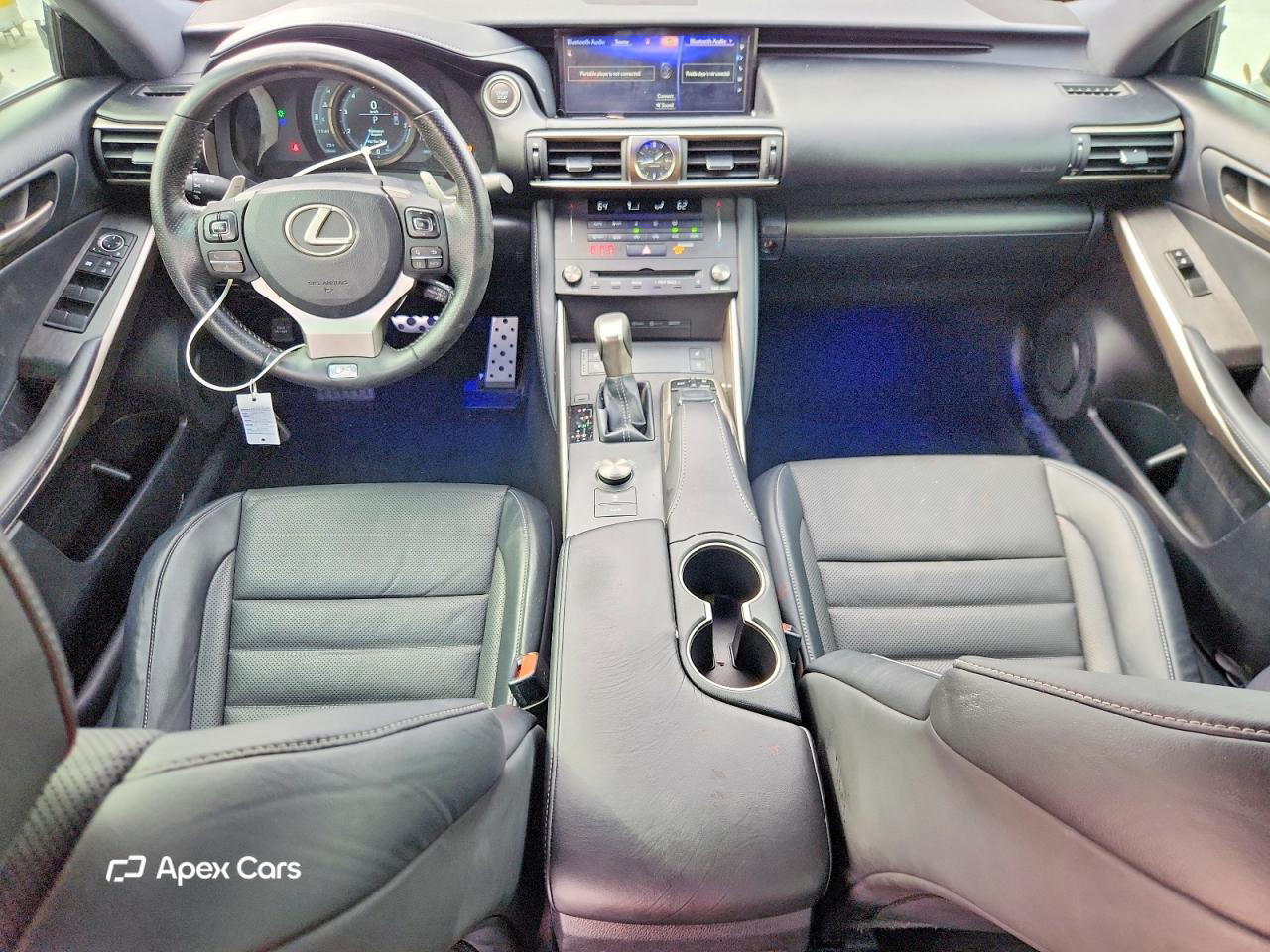 Lexus IS 2019