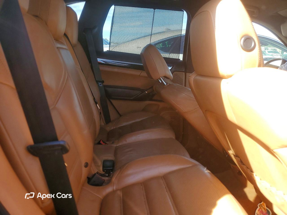 Porsche Cayenne 2012