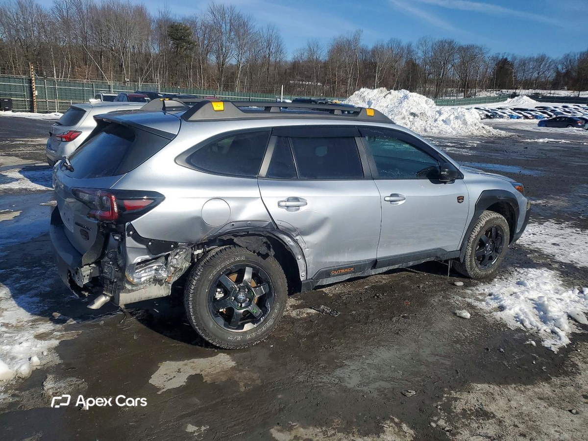 Subaru Outback 2025