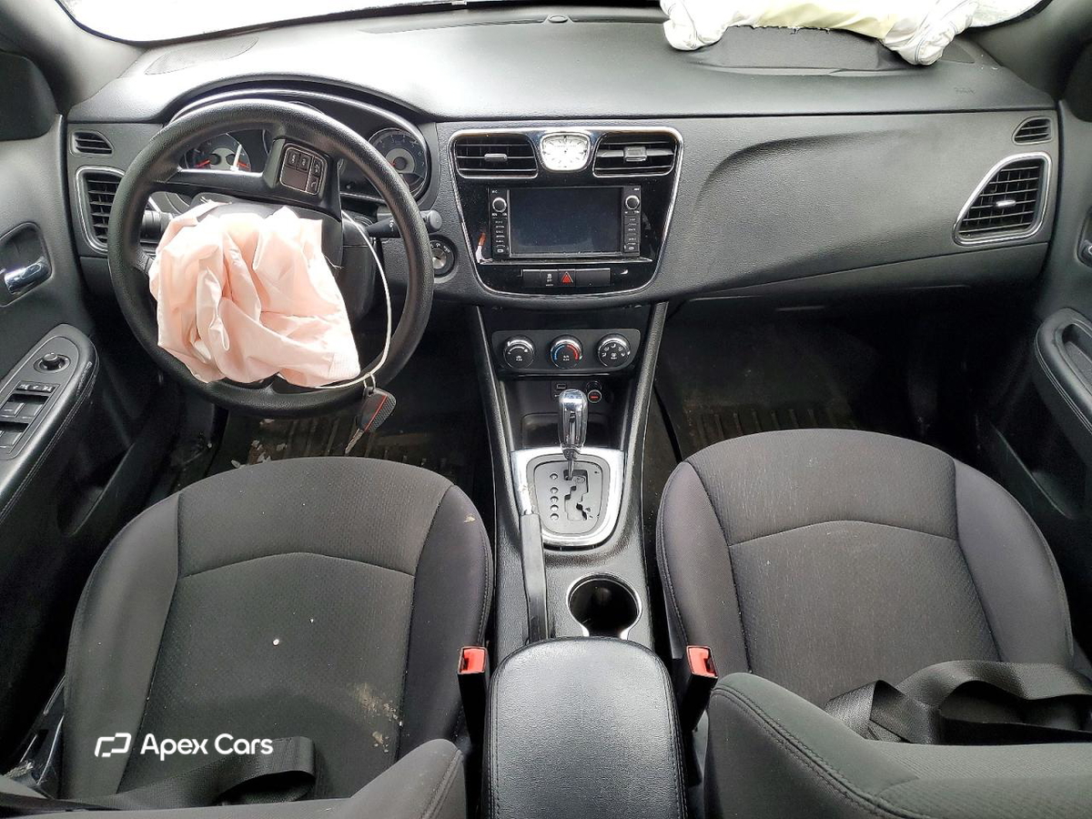 Chrysler 200 2012