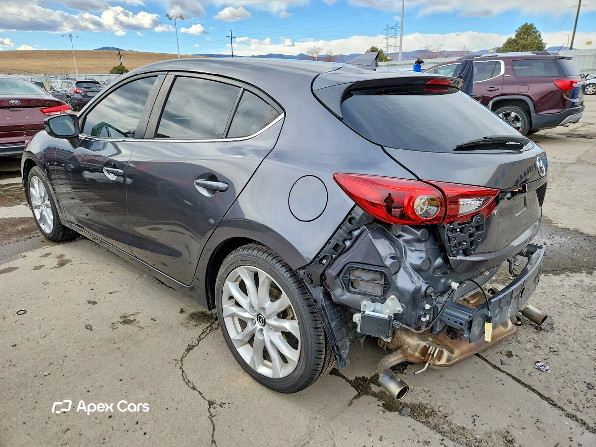 Mazda 3 2015