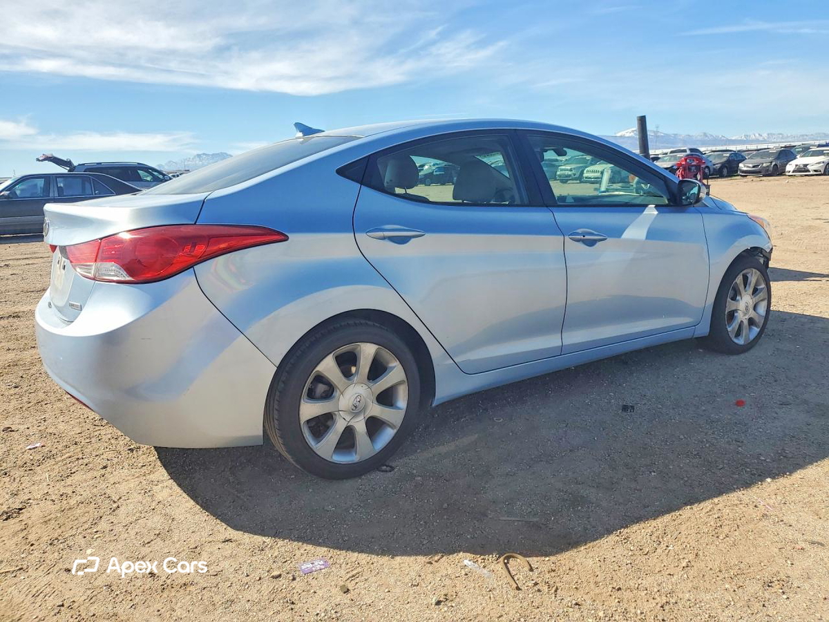 Hyundai Elantra 2012