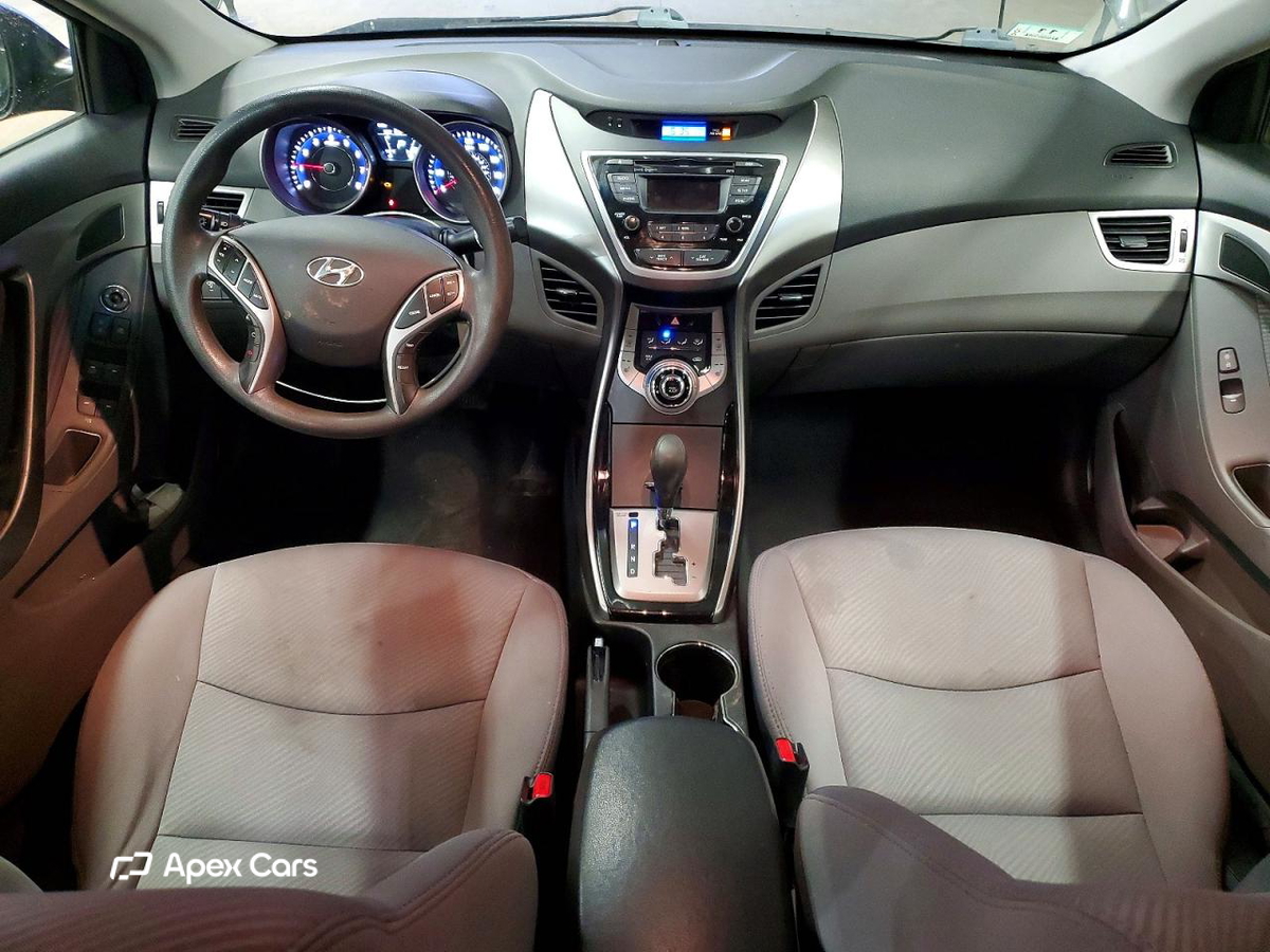 Hyundai Elantra 2013