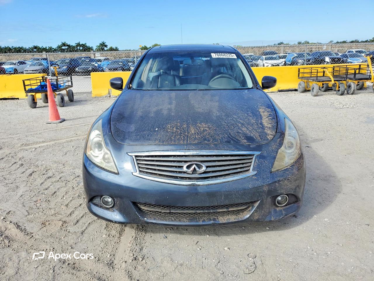 Infiniti G 2011