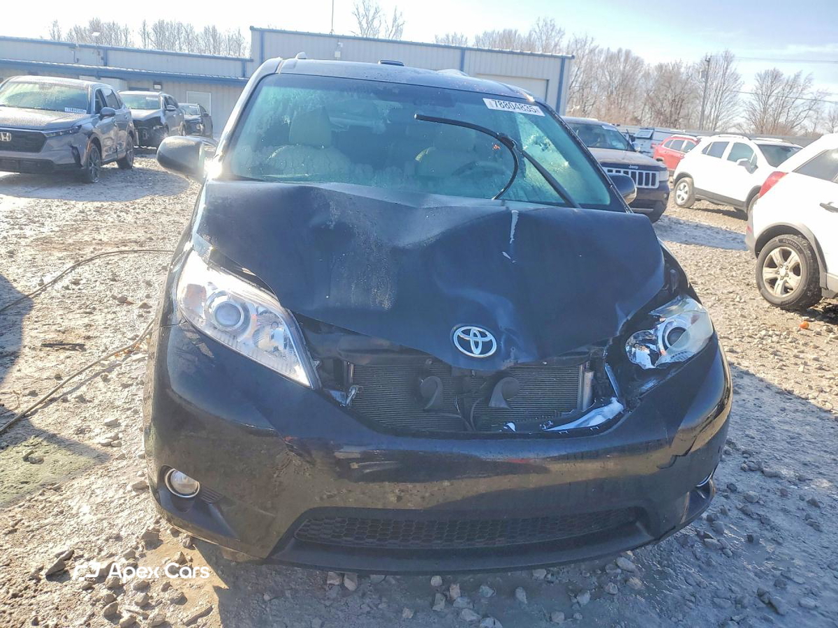 Toyota Sienna 2011